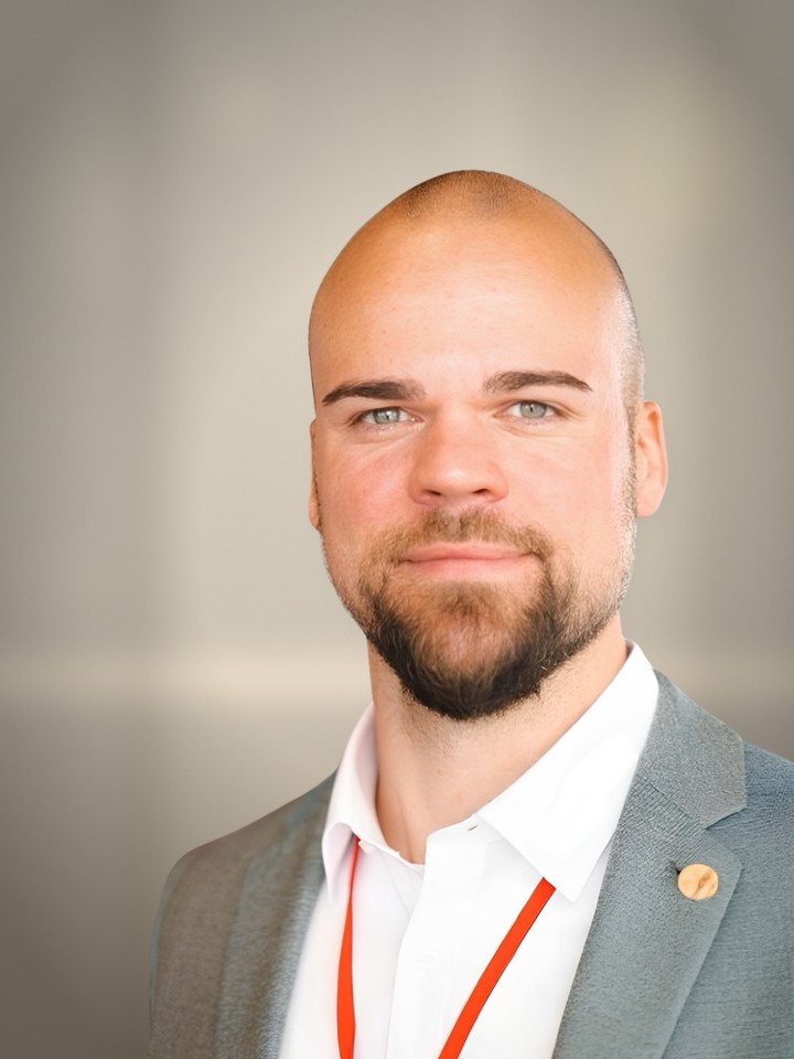 Porträt Bastian Günther